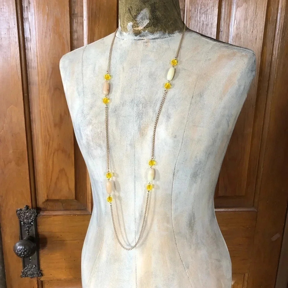 Vtg Sarah Coventry Yellow Beaded Necklace